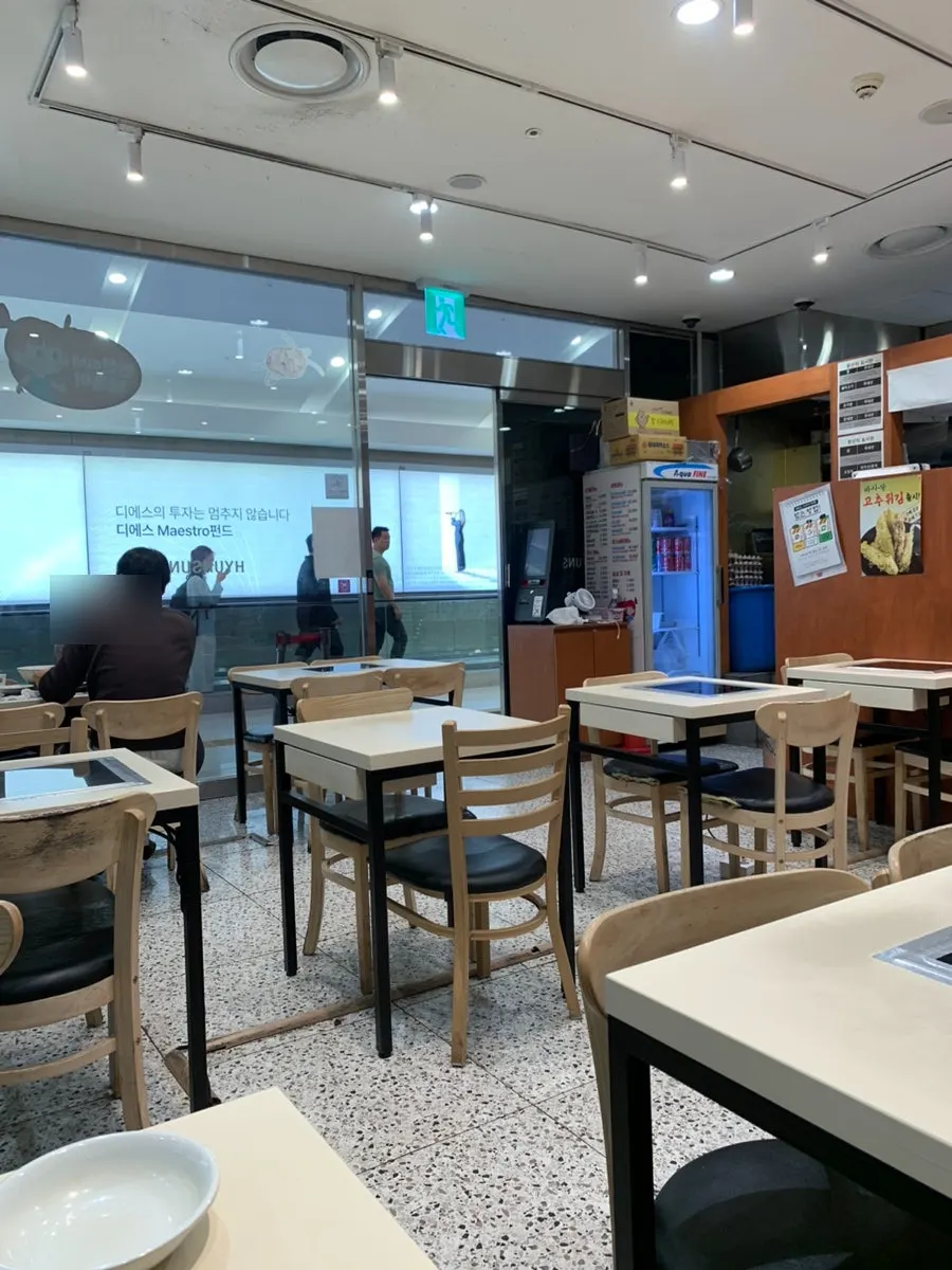 Interior seating at Hyeonseonine Premium IFC Mall Branch