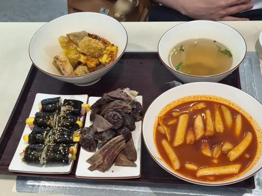 현선이세트 한 상과 오뎅국물