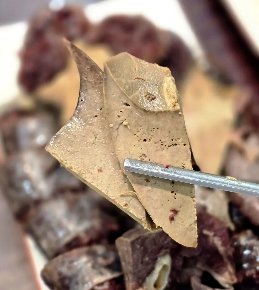 찰진 식감의 당면순대 단면