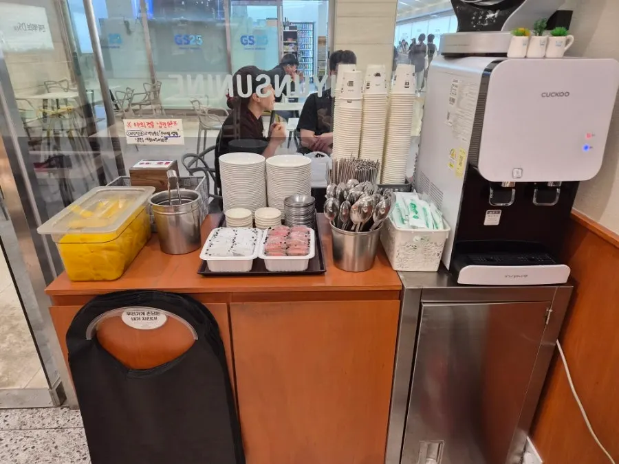 Takeout bag of the Hyeonseoni Set