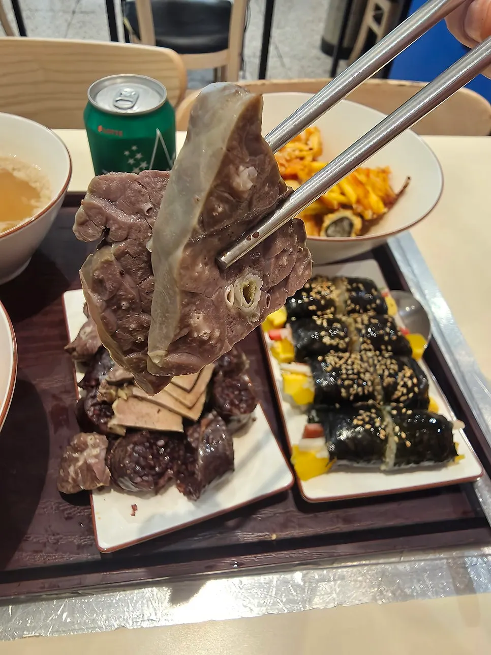 Plate of sundae served with liver and intestines