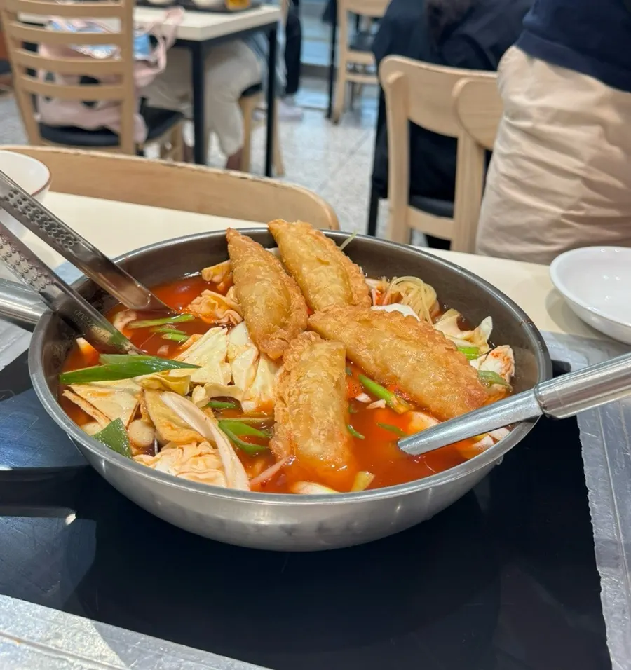 즉석떡볶이와 함께 즐기는 생맥주