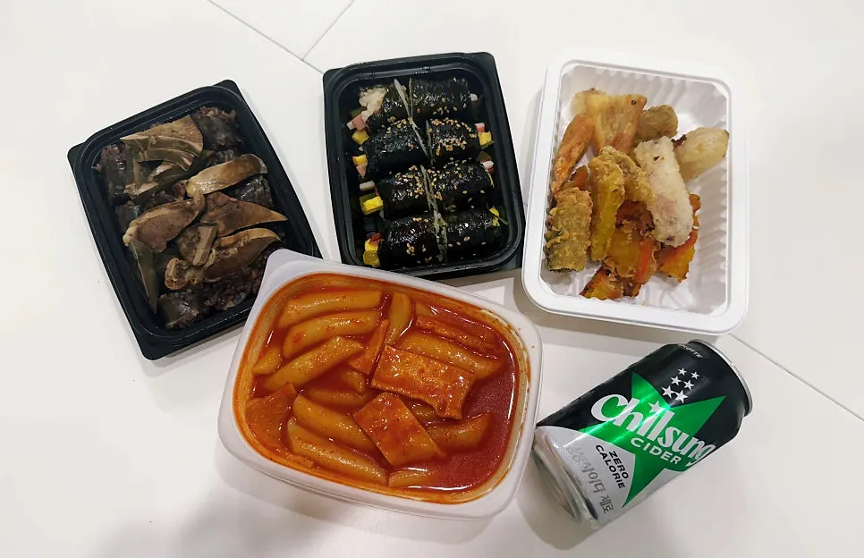Hyeonseonine tteokbokki with sauce soaked into the rice cakes