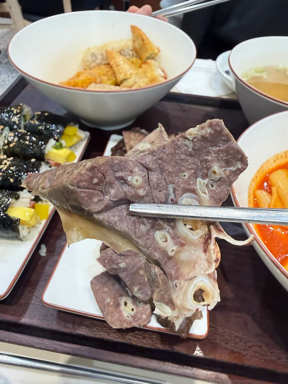 둘이 먹다 남긴 현선이네 세트 접시