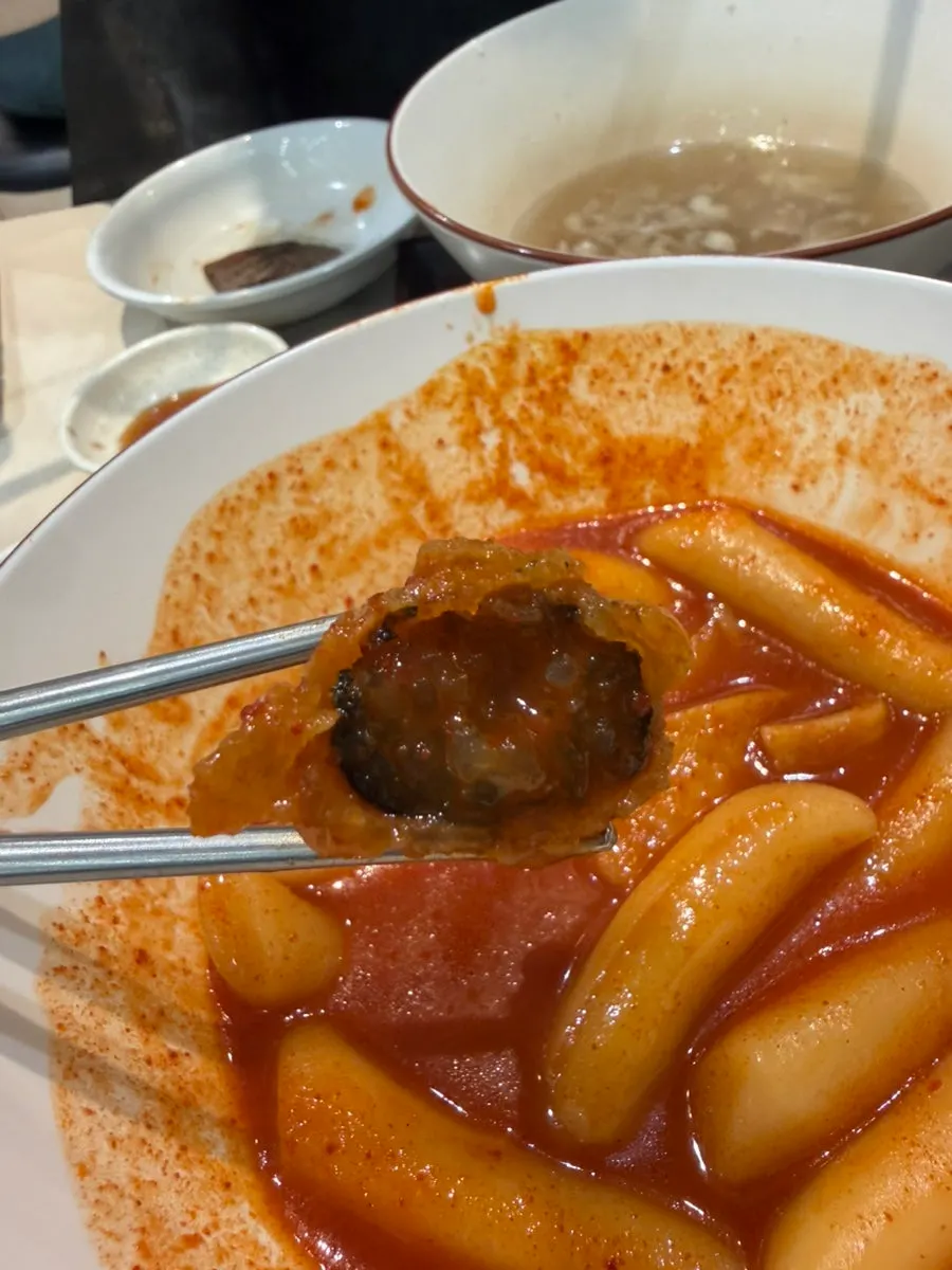 Assorted fritters with squid, sweet potato, and gim-mari