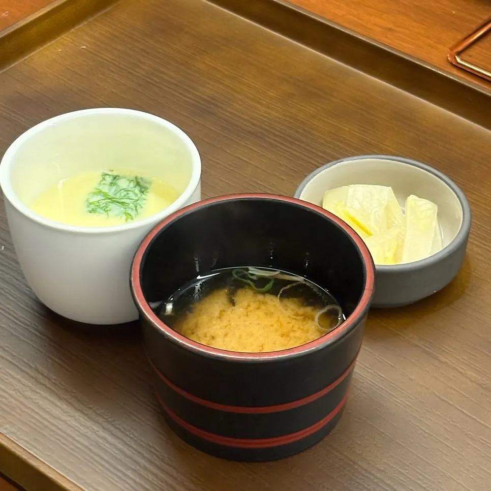 주문한 카이센동과 특일품동