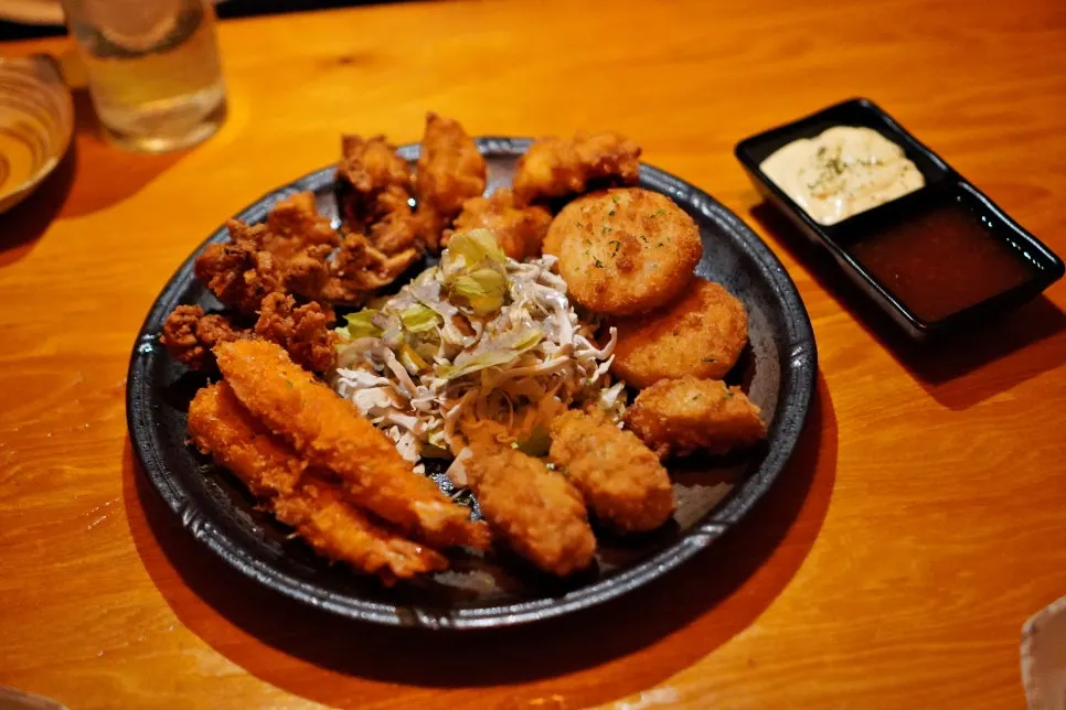 Mixed fritters including karaage and croquette