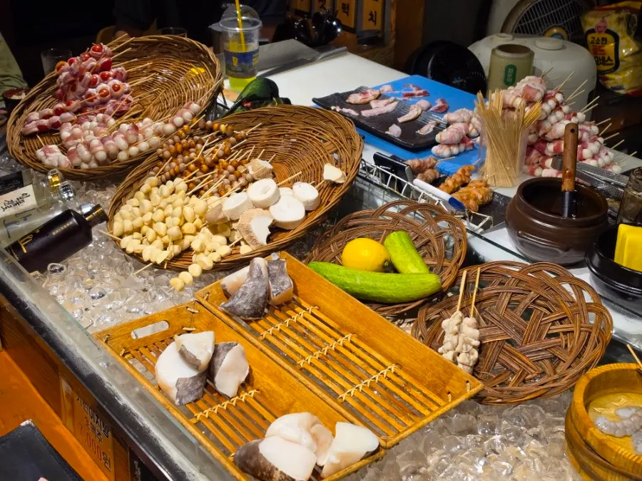 Fresh fish displayed in the dachi counter showcase