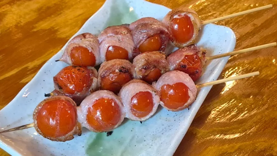 Golden-grilled bacon tomato skewer