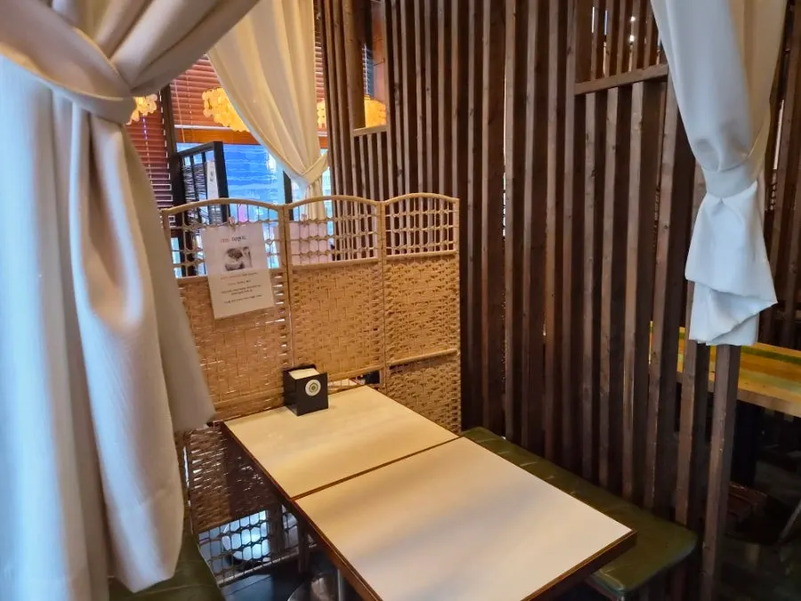 Private seating at Nani Yeouido Branch