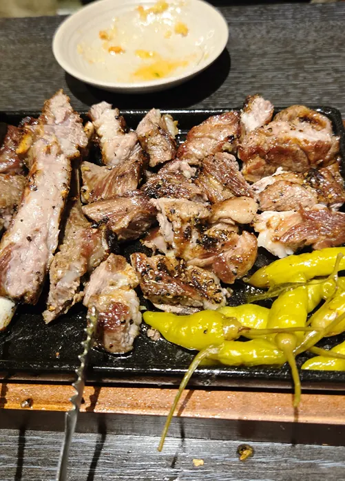 커팅한 숄더랙 양갈비 단면