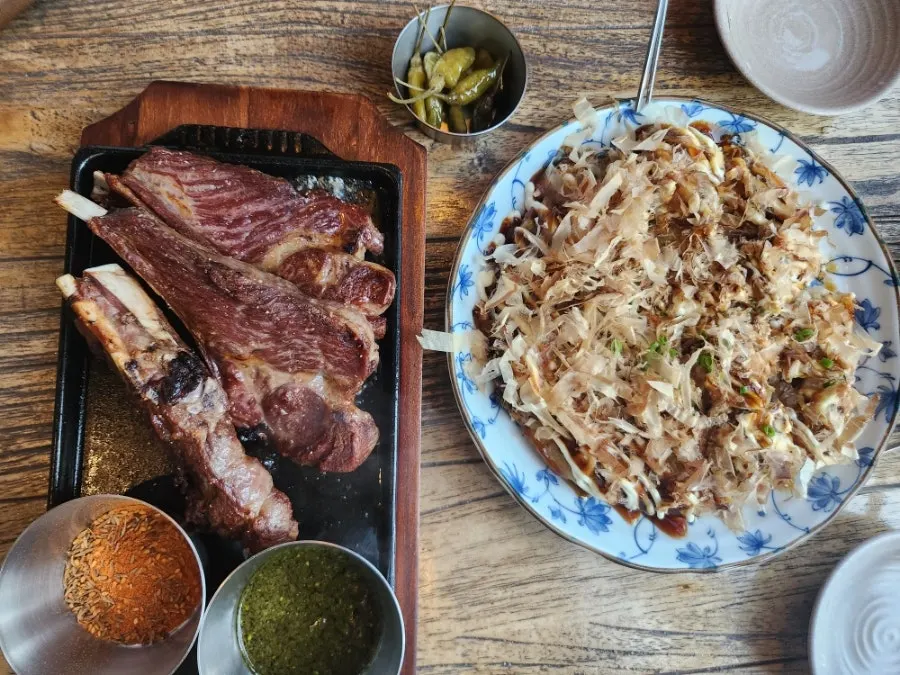 Seafood okonomiyaki at Nani Yeouido Branch