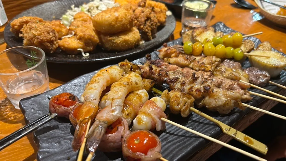 모듬꼬치와 모듬튀김 2세트 상차림