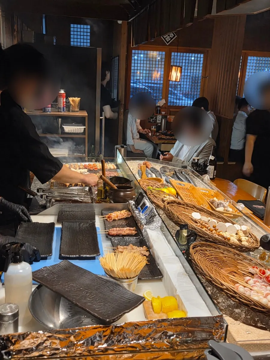 Counter (dachi) seating inside Robadayakki Sodam Yeouido Branch