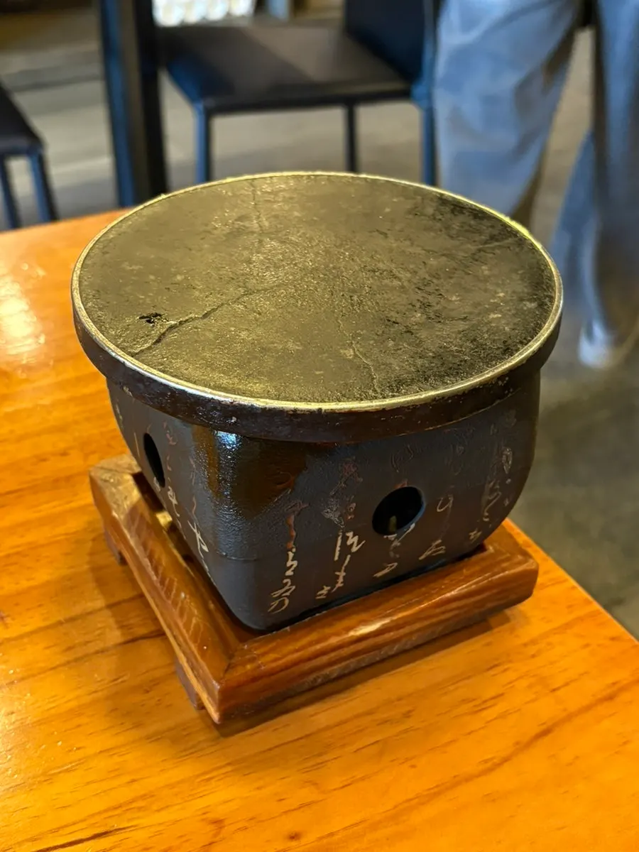 Mini brazier set up on the table