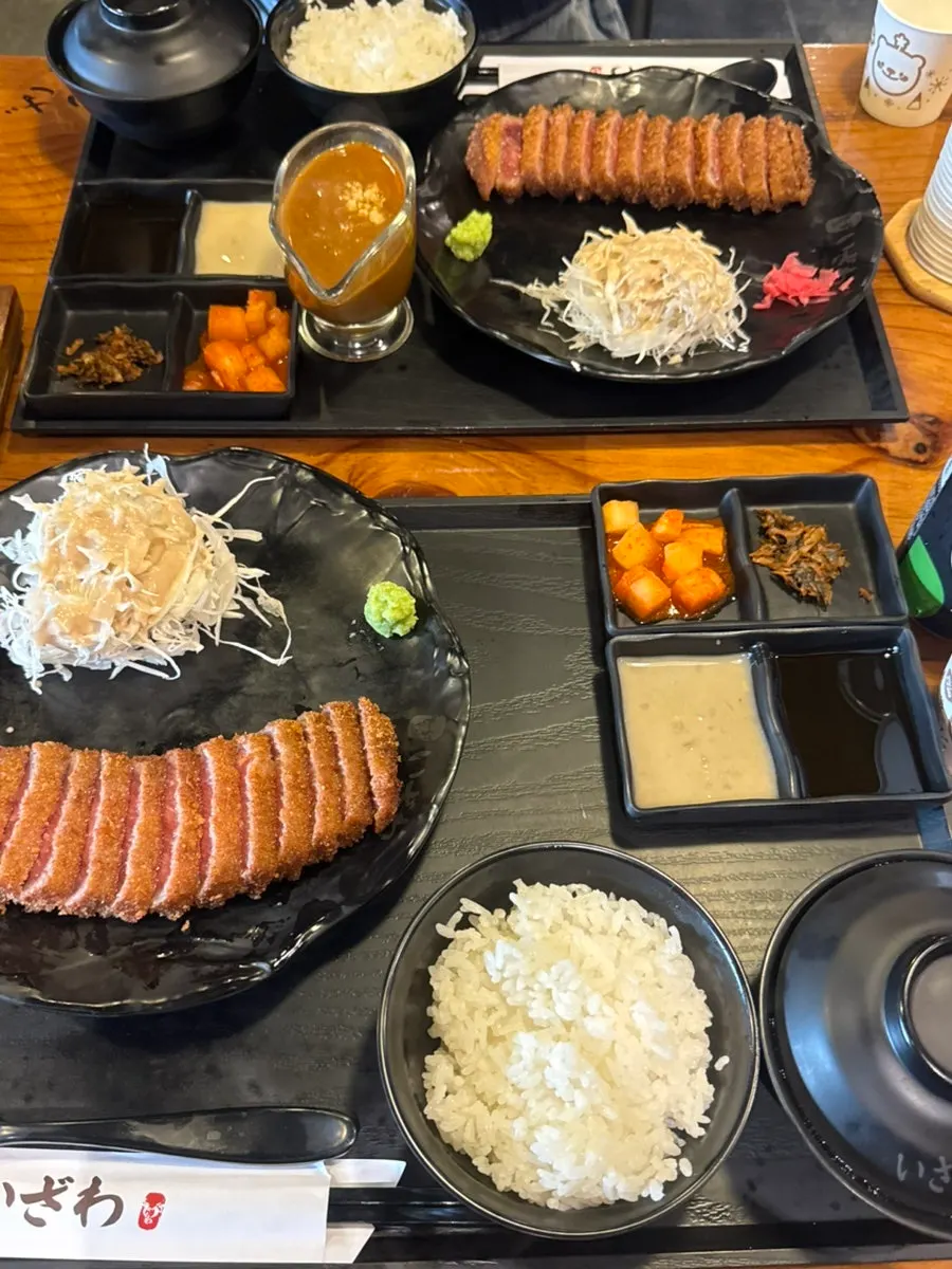 Gyukatsu set meal grilled on a personal brazier