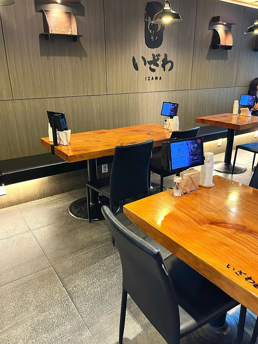 Tidy table seating at Izawa