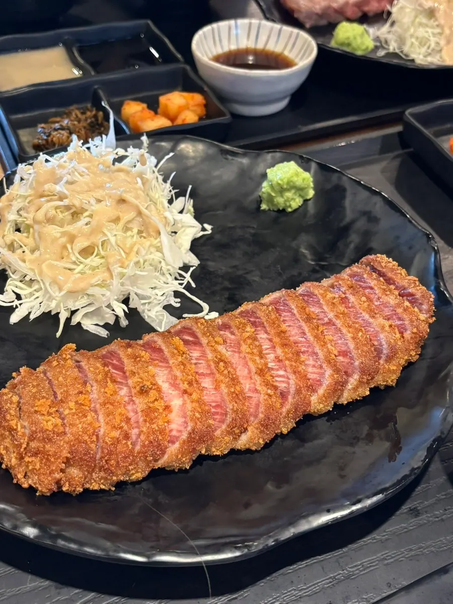 Cross-section of the breading-free steki set