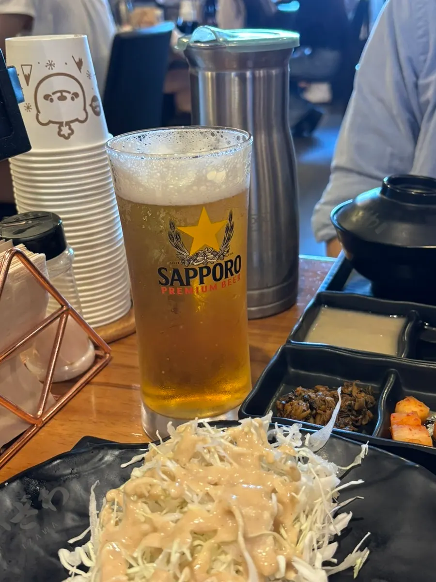 Grilled gyukatsu and steki topped with wasabi