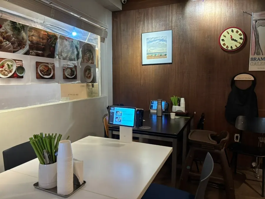 Jeongyun Kitchen visited with a 7-month-old baby