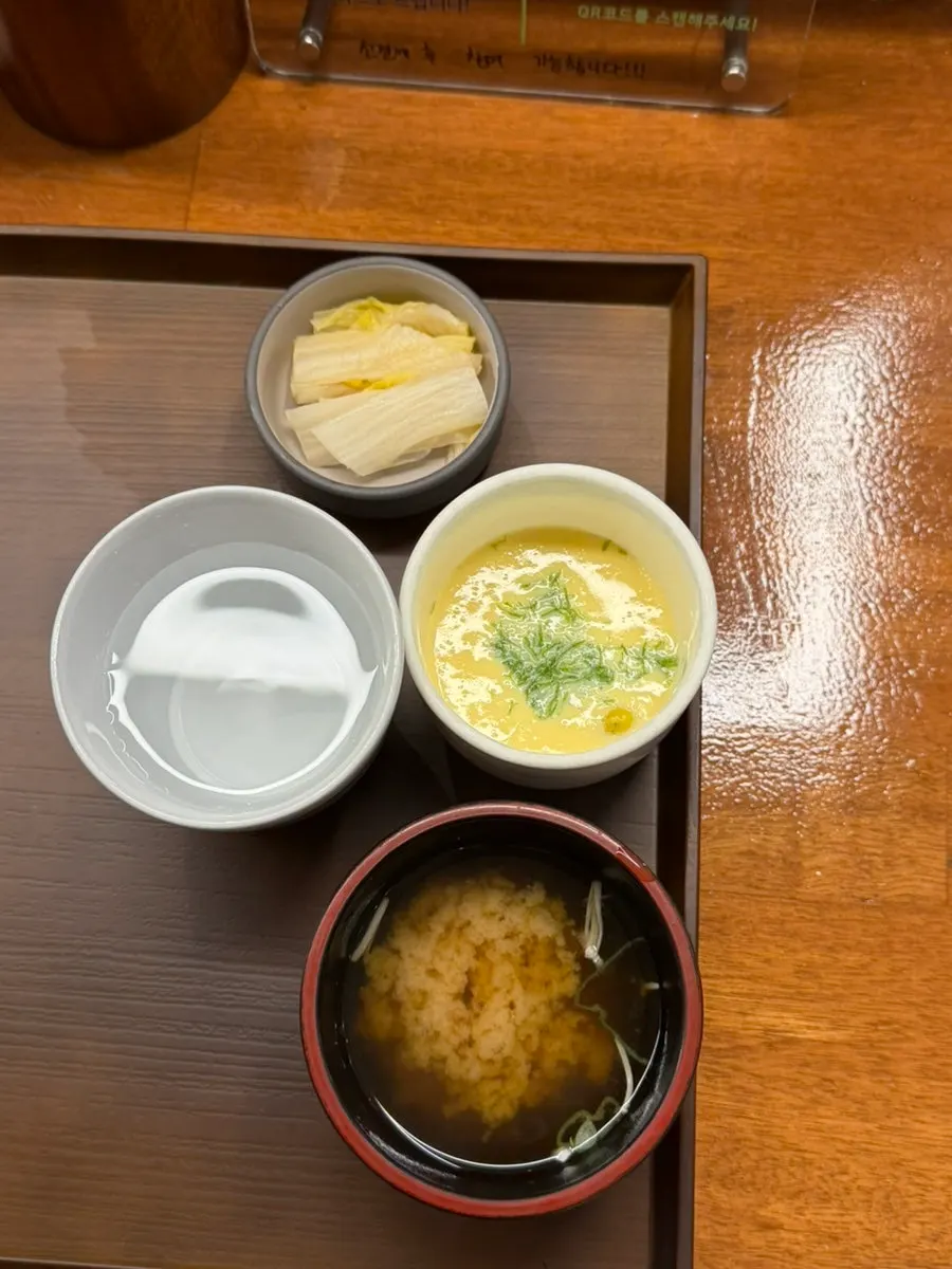 Ordered kaisendon and karaage don