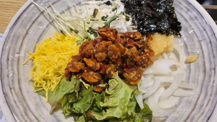 남해꼬막비빔밥 한 그릇