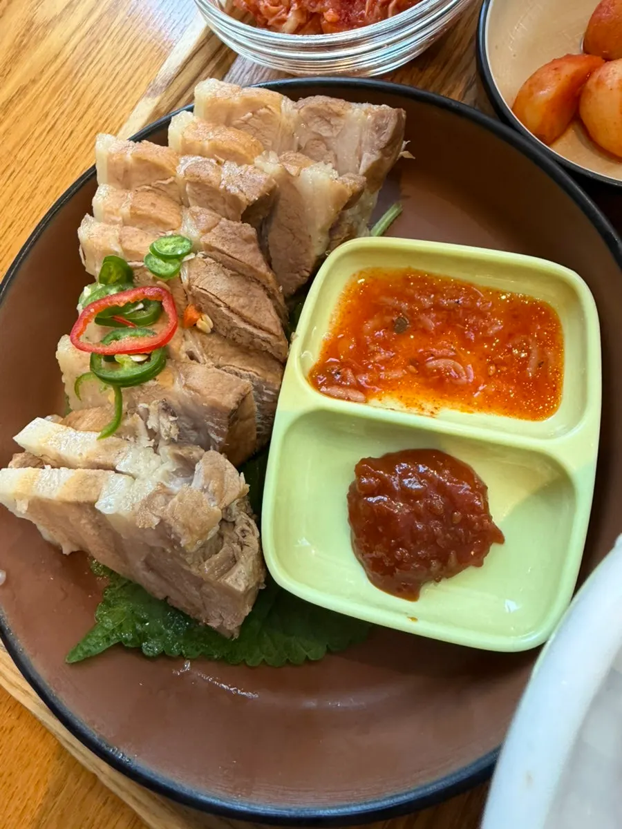제육쌈밥 정식 구성
