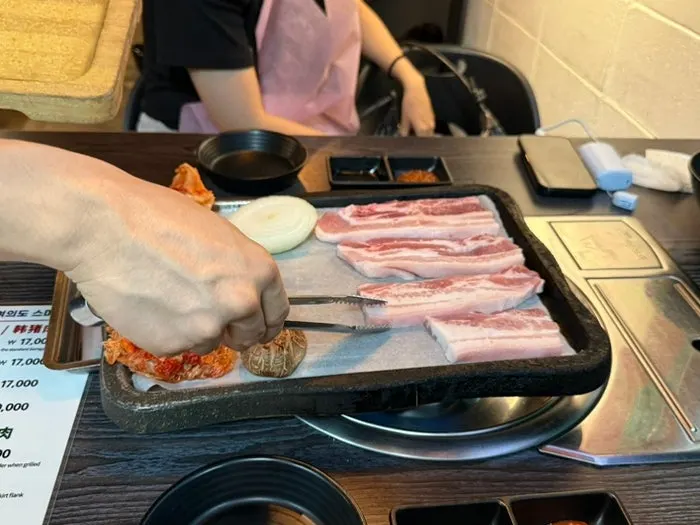 공기밥과 함께 먹는 김치찌개