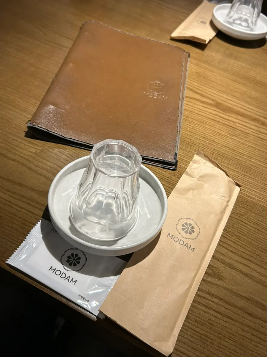 메인 전 차려진 전식 6종
