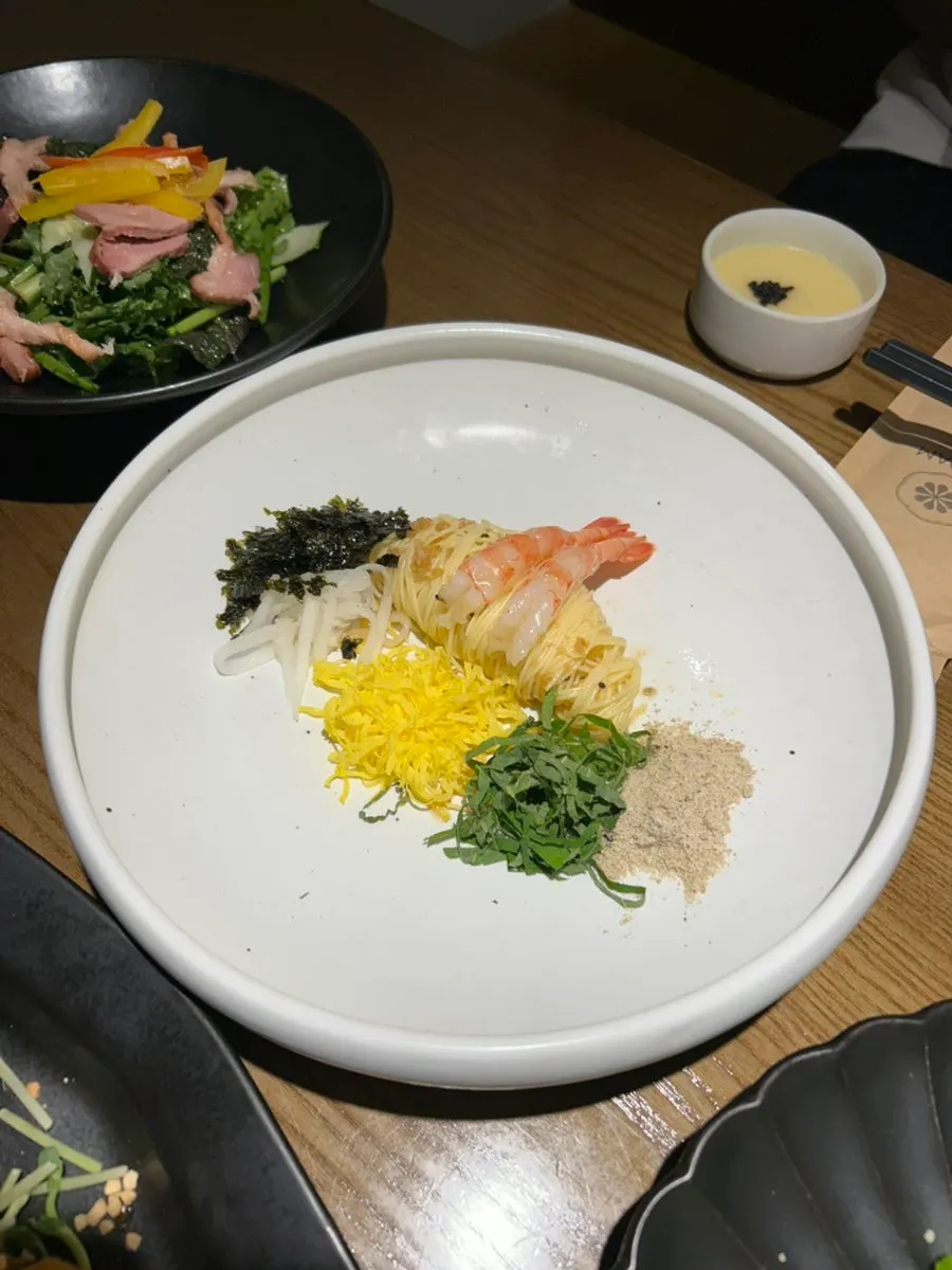 파프리카와 훈제오리 냉채