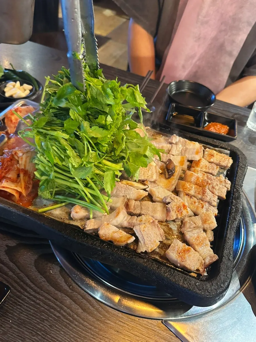 먹기 좋게 잘린 오겹살