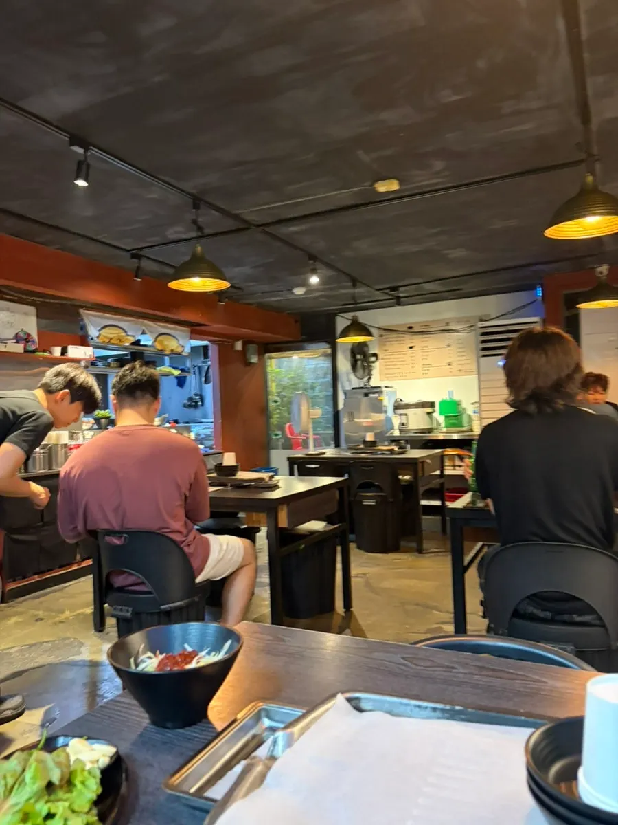 Visit to a pork belly restaurant in Yeouido