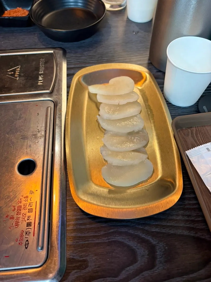 Meat table setting grilled by staff