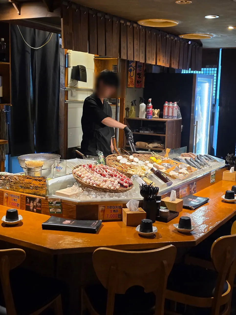 은은한 조명의 로바다야끼소담 실내