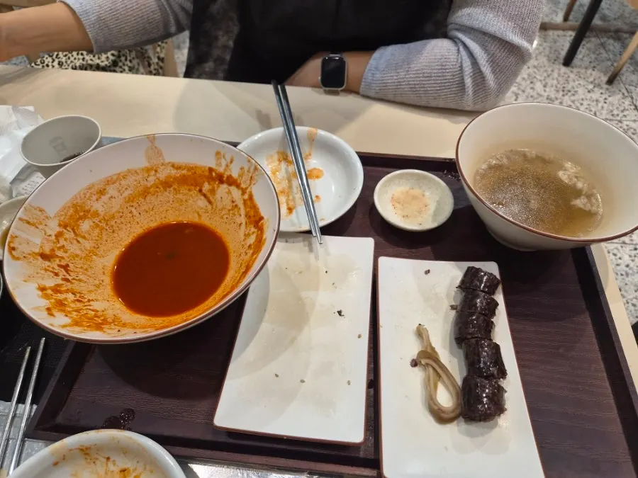 Generous portion of the Hyeonseoni Combo Set