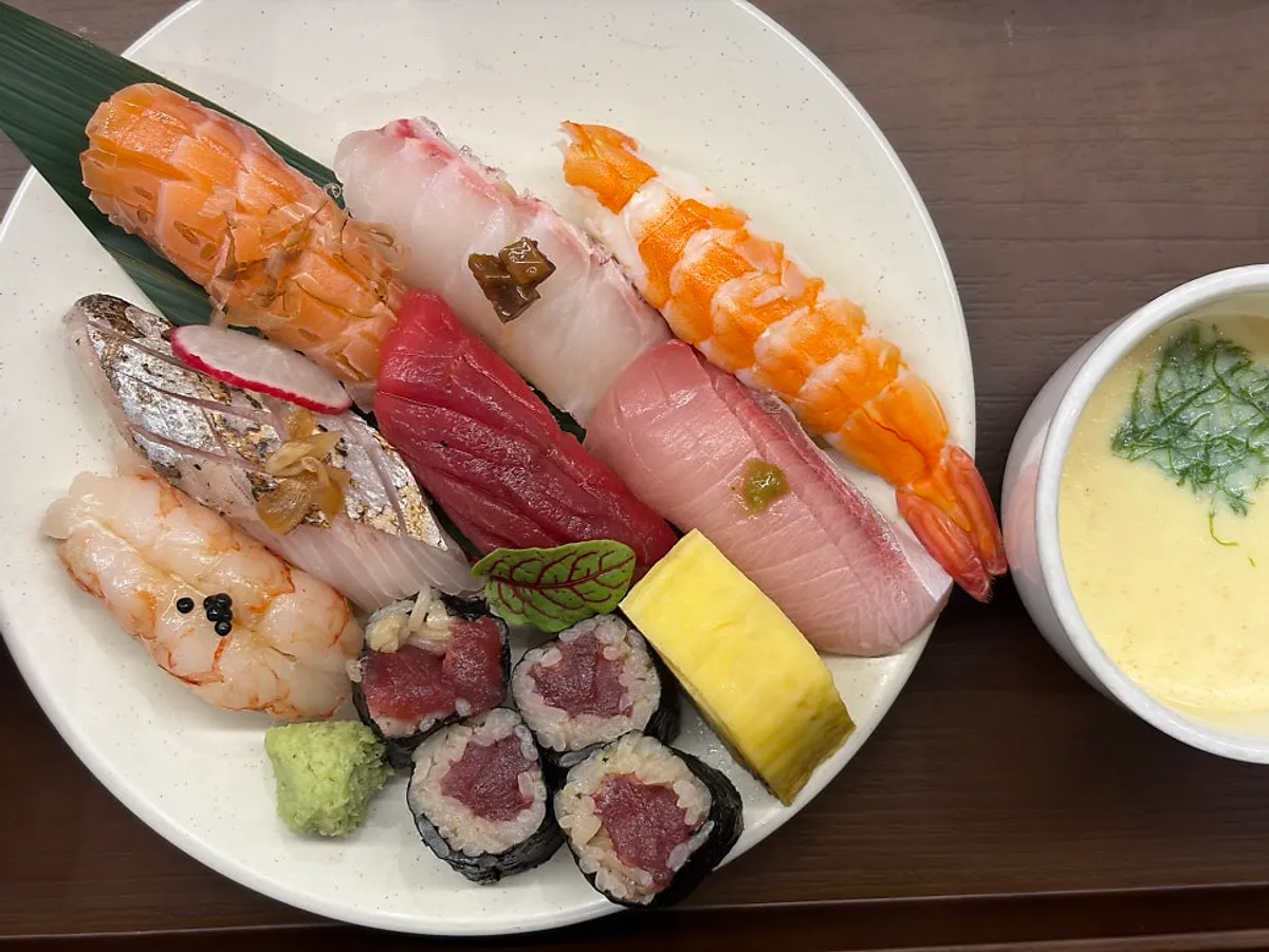 Full spread of the Today's Sushi Set at Ilpum Yeouido Branch