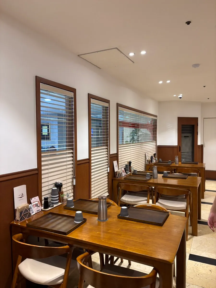 Interior of Ilpum Yeouido Branch with view of the open kitchen