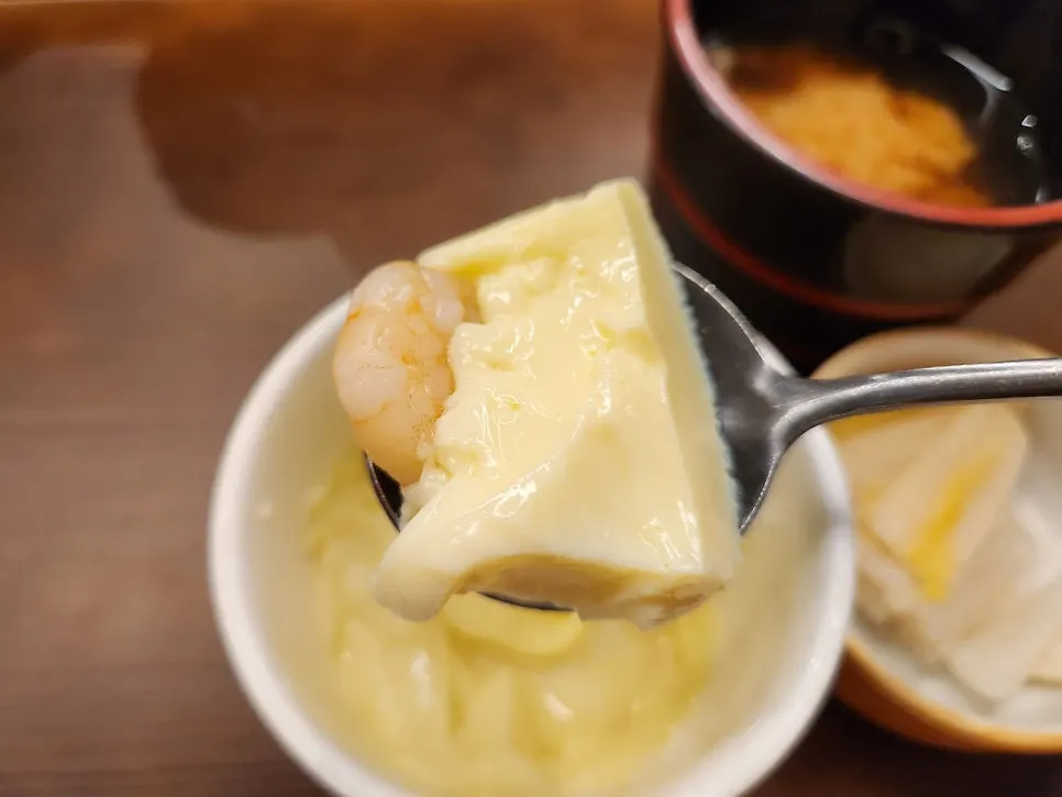 Soft chawanmushi with gamtae and shrimp inside