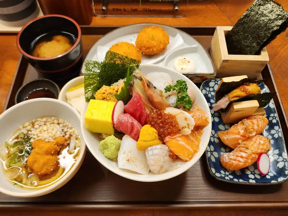 Full table spread at Ilpum Yeouido Branch