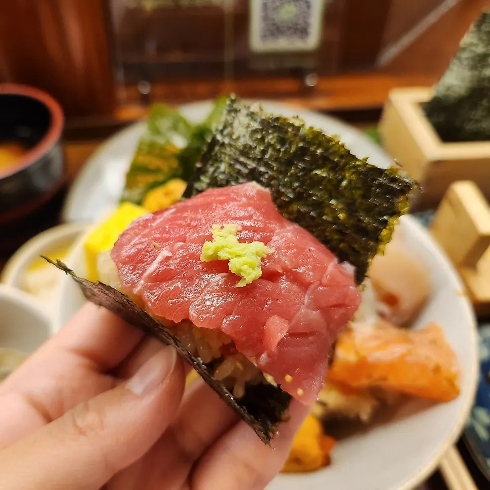 Kaisendon rice and aged seafood