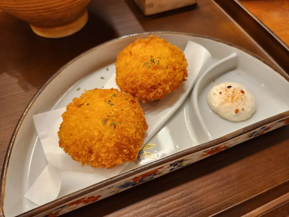 Side menu crab cream croquette