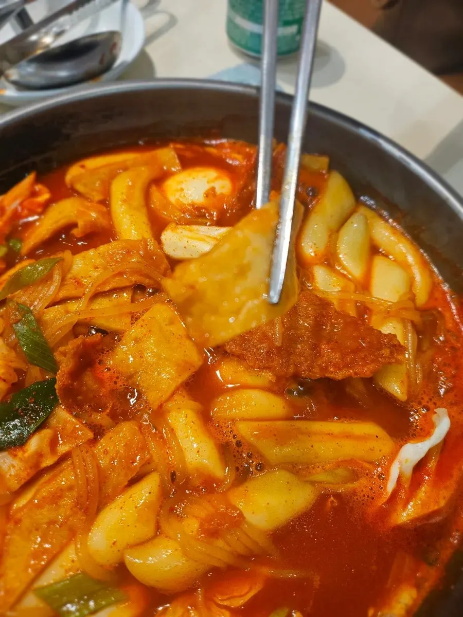 양념이 밴 즉석떡볶이 오뎅