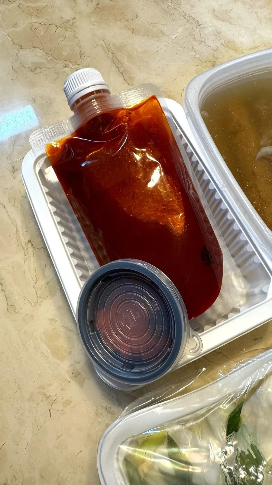 Ingredientes del tteokbokki instantáneo para llevar