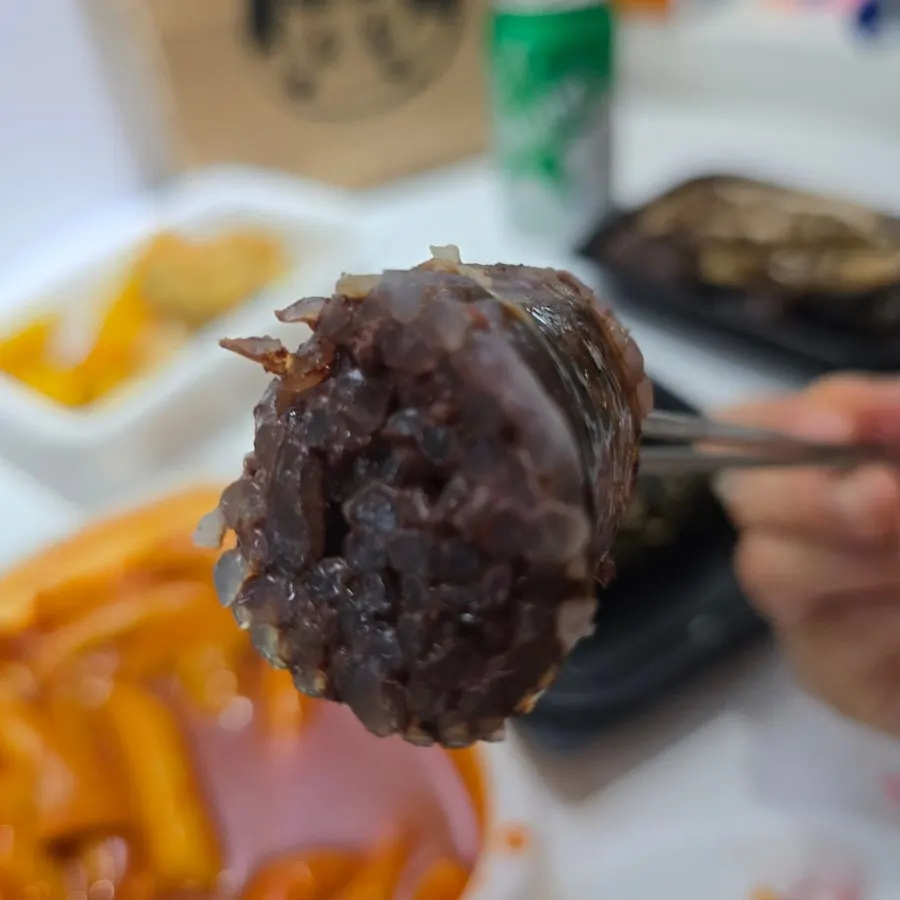 내장과 함께 포장된 순대