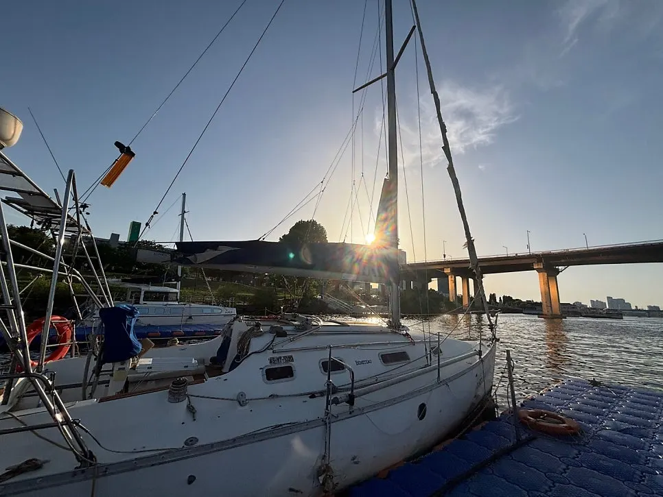 View before boarding a Han River yacht