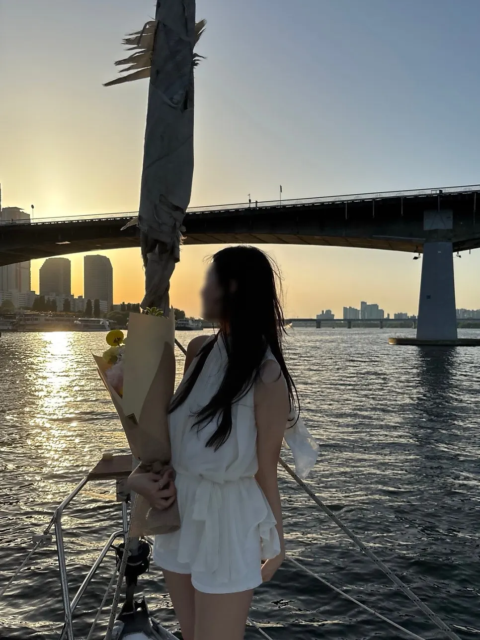 Yacht date enjoying Seoul's Han River night view