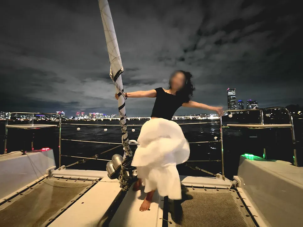 救命胴衣を着用した夜景ツアー