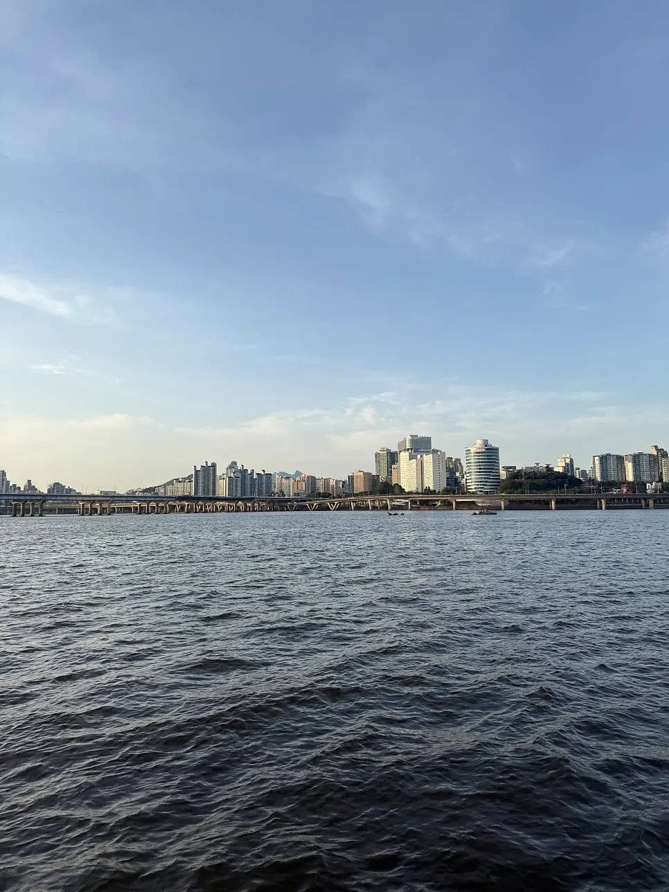 6 pm Han River yacht boarding
