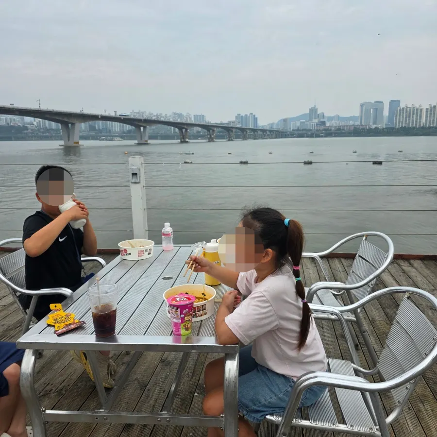 Sailing Paradise inside Hangang Paradise