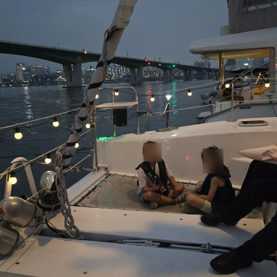 A record of the excitement of a Han River yacht tour